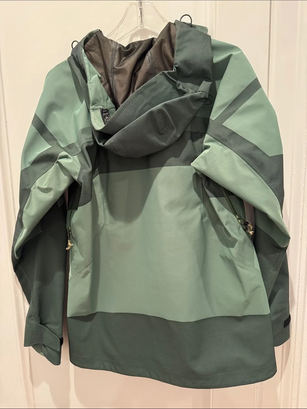 The North Face Men’s Two-Tone Sage and Forest Green Hooded Ski Jacket